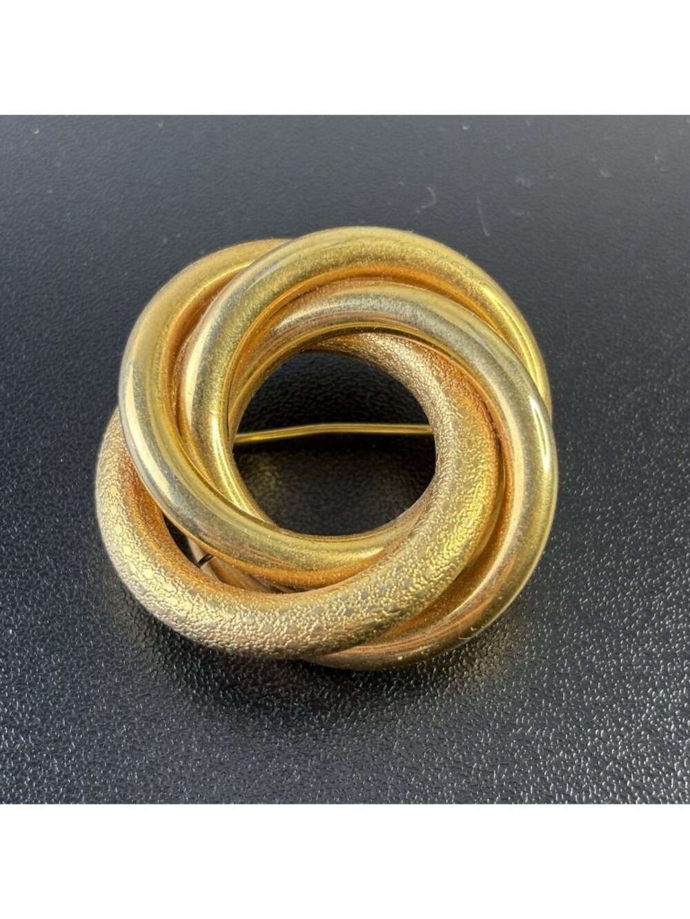 Vintage Gold Tone Interlocking Knot Brooch Pin 1 3/4"